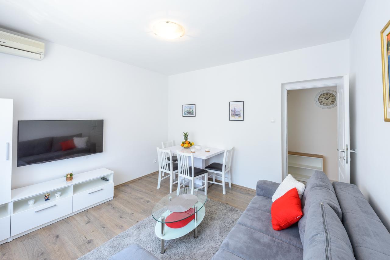 Apartment Ella